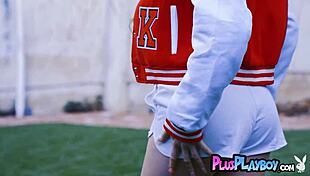 Blonde milf Kendra Sunderland strips naked