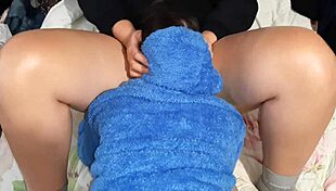 my girlfriend licks my wet pussy hotly, making me orgasm wildly