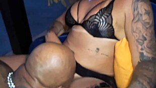 dotado ia fazer churrasco mas acabou enfiando sua linguiça no cu da milf safada