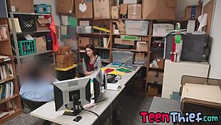 Teen Offers Her Wet Pussy For A Ride