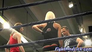 यूरोपियन हॉट बेब्स लेस्बियन कुश्ती में चुदाई