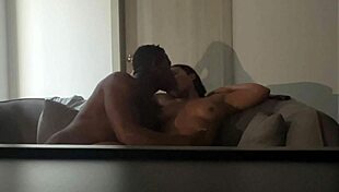 orgasm while they eat my pussy -amateur couple- nysdel