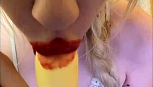 Oh, watch Elza Kom's sweet dance turn into hot cock sucking in lingerie! Bimbo with lipstick gets so sexy and pretty.