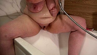 Chubby Milf Shaves Mature Trimmed Pussy In Bath!