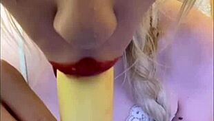 Oh, watch Elza Kom's sweet dance turn into hot cock sucking in lingerie! Bimbo with lipstick gets so sexy and pretty.