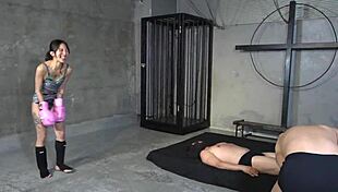 Sara Ballbusts Camel Clutch