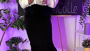 Mature Blonde In Nylon Club Putting On Tights