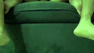 Essa Novinha Adora Sentar Gostoso Na Rola Mostrando A Bucetinha