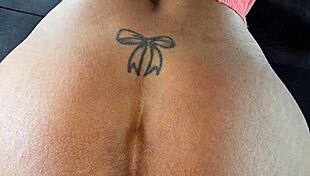 Fucking Hot Brunette At Gym Felt Amazing As I Came Inside