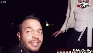 Schlanke Reife Rothaarige Deutsche Frau Beim Pov Sextreffen in Der Öffentlichkeit