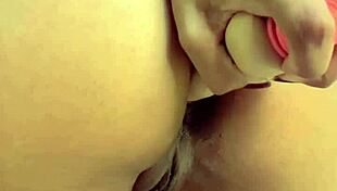 ele amou o meu cuzinho apertado agora ele não quer parar de comer rosa vermelha