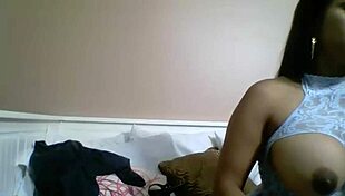 Wow, Luscious Maxine Xs Fisting Her Wet Pussy with Big Sized Dildos and Achieving Orgasm!