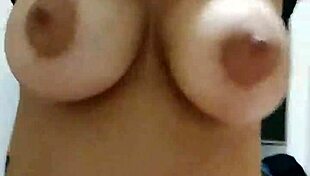 milf exquisita de culo y tetas grandes