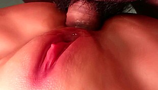 उसकी कमाल की गांड डबल पेनेट्रेशन के लिए परफेक्ट