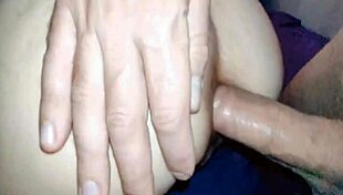 Milf endures long anal fucking in homemade couple scene