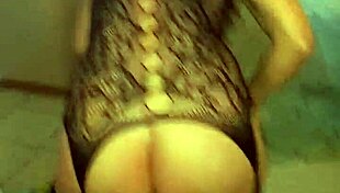 velvet rain 23 in amateur homemade video uses huge toys for self-pleasure and intense squirting kinky