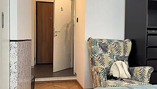 Embarrassment Hit When I Dropped The Towel In Front Of The Delivery Man In A Real Delivery.