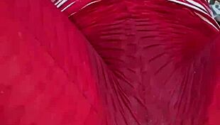 frotando mi coño a través de leggins hasta mojarlos delicioso - se moja y habla tan sucio que te hace excitar demasiado