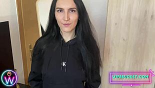 Amateur milfs by wifebucket - nextdoor milf giving a nice head