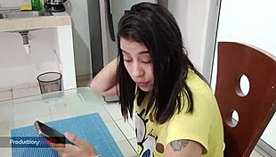 complaciendo al obrero que repara mi casa con creampie y cumshot en la calle