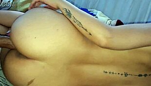 As� Se Despierta A Una Culona Latina Y Se Le Dan Sus Buenos D�As