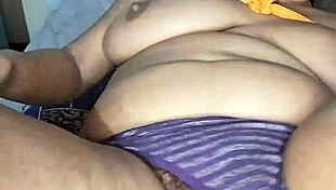 Big boobs desi hot indian bhabhi moans with juicy pussy