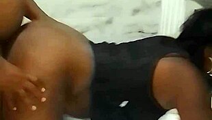 The slut enjoys deep anal pleasure in homemade scene