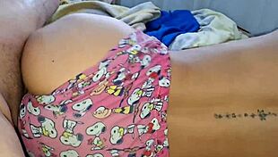 As� Se Despierta A Una Culona Latina Y Se Le Dan Sus Buenos D�As