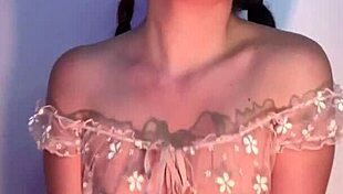 young colombian girlfriend masturbates and cums 😍