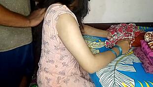 Indian village bhabhi gets fucked by devar in viral mms video