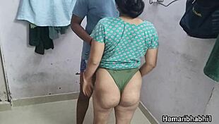 FUCKING HOT INDIAN WIFE CUM INSIDE HER TIGHT PUSSY WITH DESI ORGASM IN HINDI AUDIO INDIAN DESI HINDI BF VIDEO