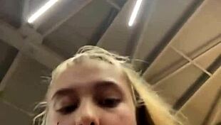 she works out and masturbates in public, feeling the thrill