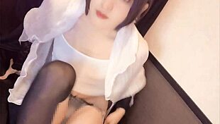 Individual photo video masturbating by a half -faced man with blue eyes!