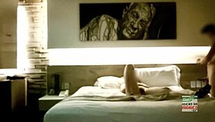 La despistada camara espia a esposa cuckold que no quer�a sentirse grabada pero si que su marido lo viera en el canal chequense el audio es lo mas rico