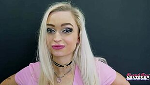 blonde beauty kelsey starlette stuffs her twat with dildo and big cock