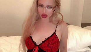 findom goaldigger sings not at the white party with huge long nails