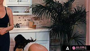 Olive Glass And Evelyn Claire Massage Pussy