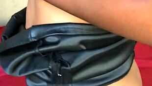 Ebony Milf Feels Vibrator Pleasure Then Pees