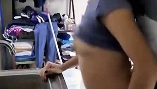 chica linda mexicana amateur gets fucked while washing dishes