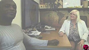 डॉ. लेसी का एंटोनियो ब्लैक से इंट्रिगिंग रोलप्ले मिलन