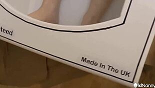 Mature chubby lacey starr and zara du rose engage in muff diving