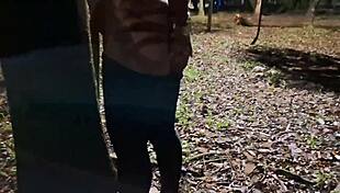 A safada me levou na praça da cidade pra ficar peladinha e tomar porra na boquinha