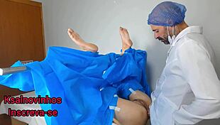 Ginecologista brinca e mete na buceta de sua paciente, he said.