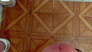 oh, the pleasure of my linda cumshot feels so intense