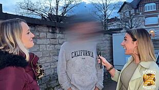 Kelly Et Pam Femmes Aux Gros Seins Se Partagent Une Queue