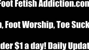 Shoot your cum on my cute 18+ feet! 😍