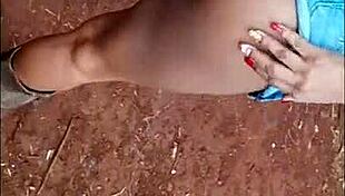 Pequena caipira with old boot went to sugarcane field dancing funk and fucking hard!