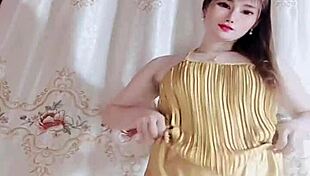 Viet teen 18+ dancing bigo