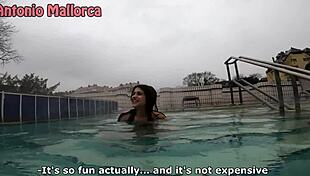 वालेंटीना लापिएद्रा को बाथ में रिस्की चुदाई के लिए उठाया