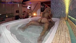 fucking colombian in the jacuzzi i cum in her pussy under water